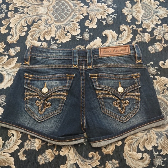 Rock Revival Pants - Rock Revival shorts Size 27